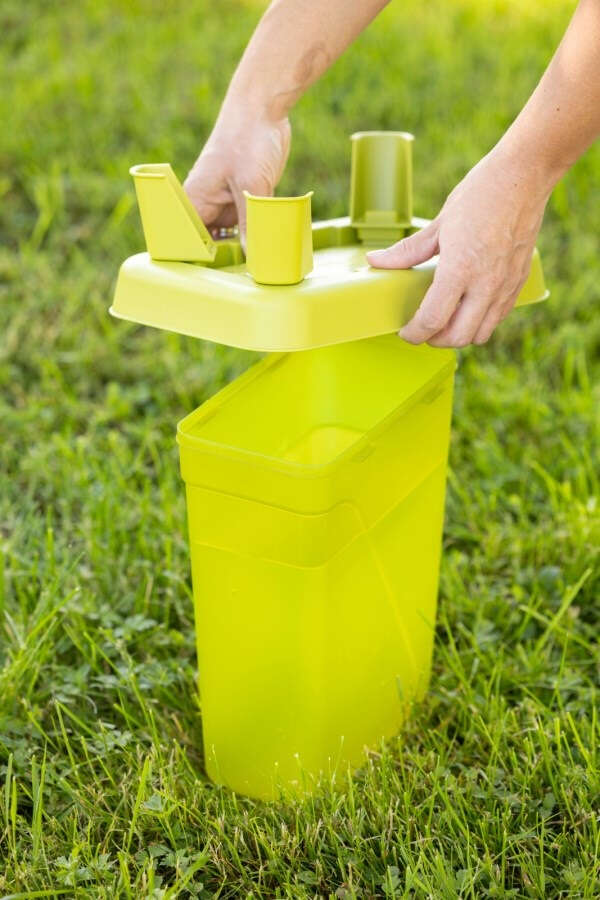 KERBL Kunststofftränke mit Standfüßen